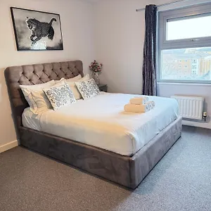 Luxury B London